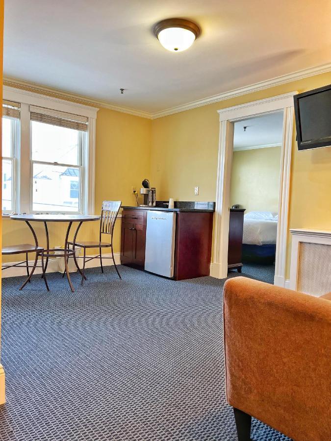 Winthrop Arms Hotel Restaurant Logan Airport 외부 사진