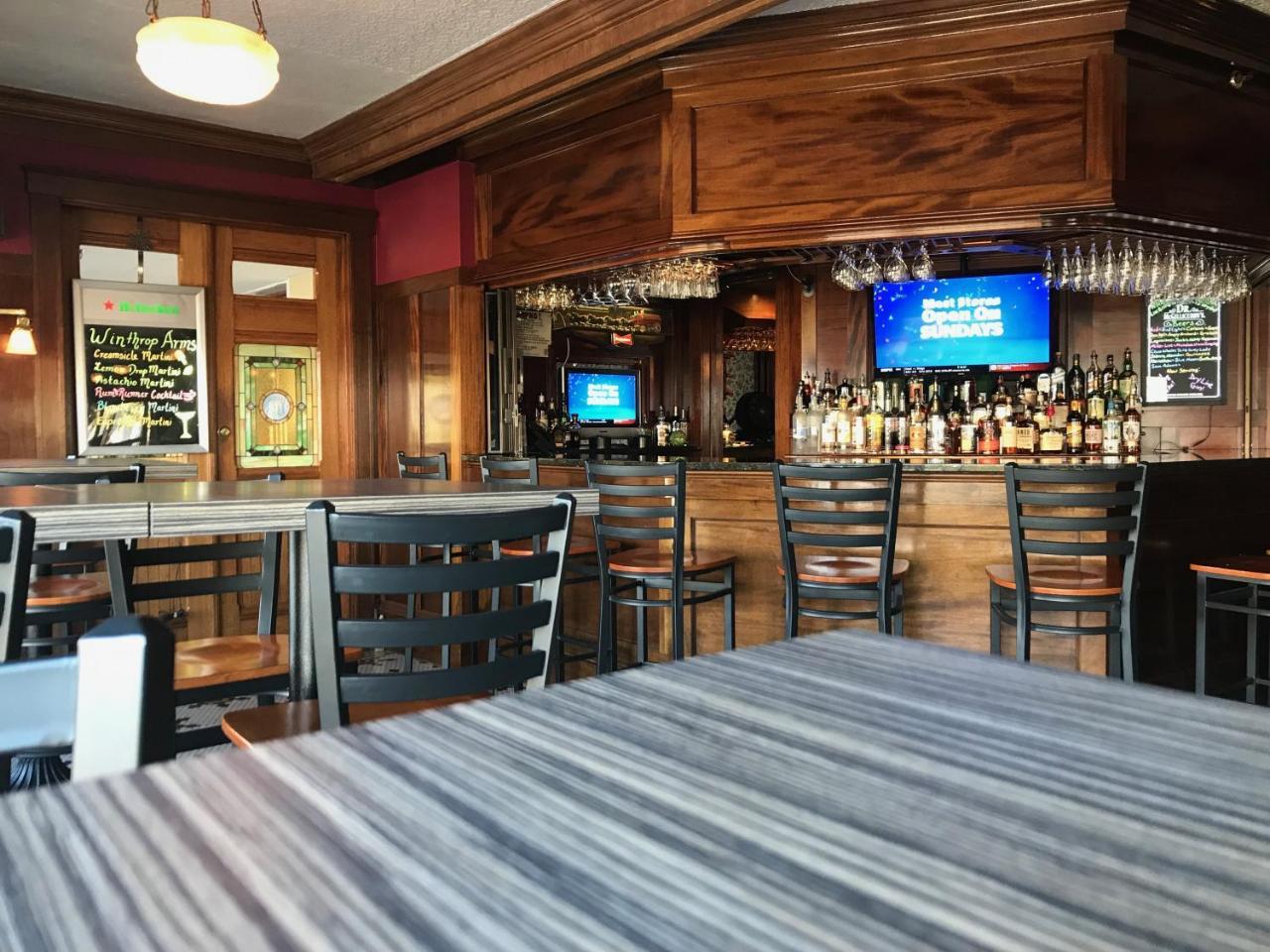 Winthrop Arms Hotel Restaurant Logan Airport 외부 사진